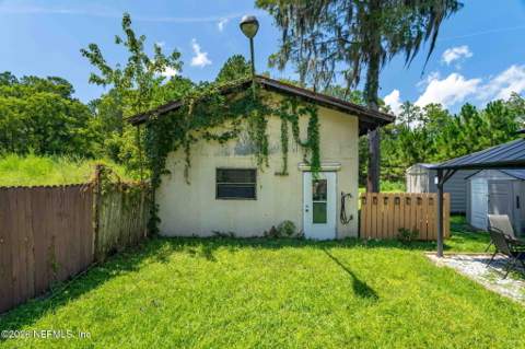 9296 Hipps Road, Jacksonville FL - photo 8 of 33