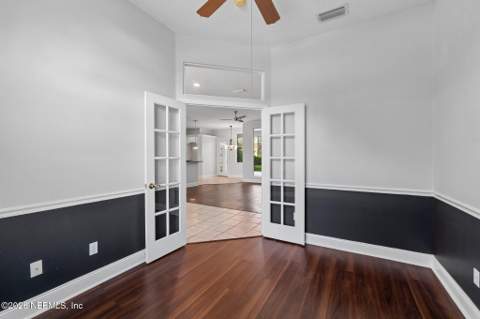 10054 Richton Court, Jacksonville FL - photo 18 of 56