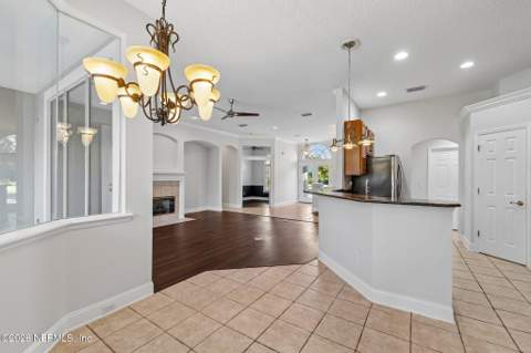 10054 Richton Court, Jacksonville FL - photo 15 of 56
