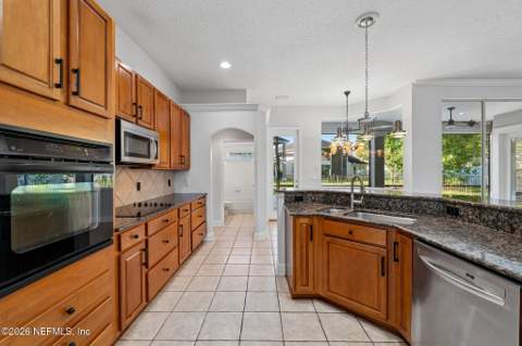 10054 Richton Court, Jacksonville FL - photo 10 of 56