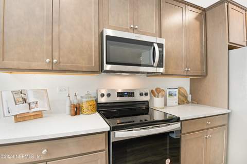 14456 Firebird Drive, Jacksonville FL - photo 10 of 62