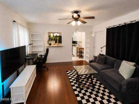 423 Holiday Drive, Interlachen FL - photo 10 of 20