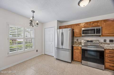 1595 Vineland Circle #B, Fleming Island FL - photo 14 of 48