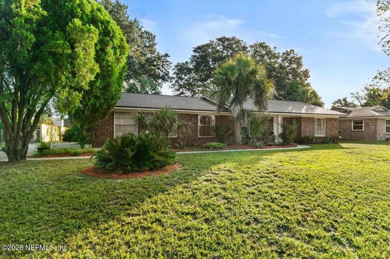 3 bedroom Single Family Residence at 186 Foxridge Road, Foxridge, Orange Park — photo 2