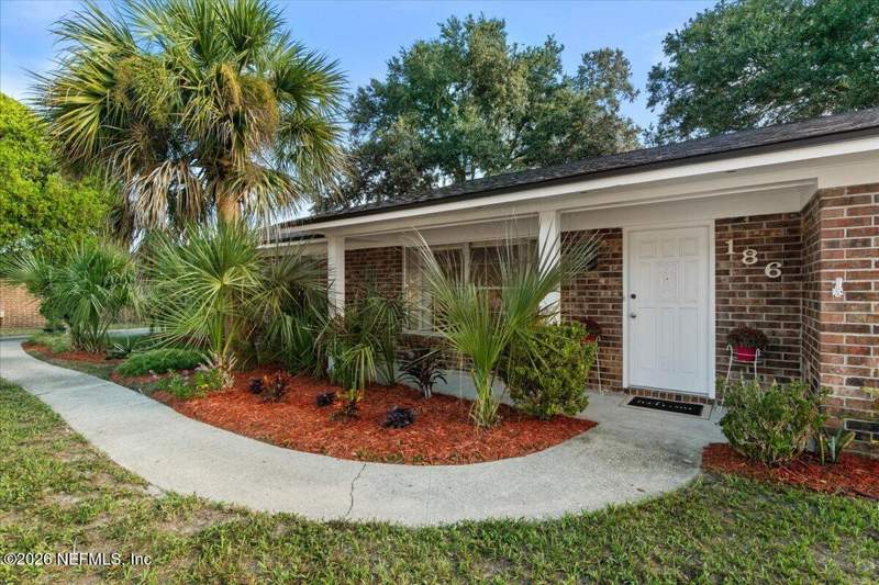 3 bedroom Single Family Residence at 186 Foxridge Road, Foxridge, Orange Park — photo 3