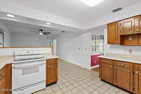 186 Foxridge Road, Orange Park FL - photo 13 of 39