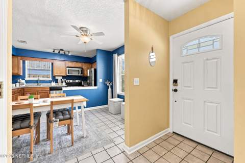 1052 Penman Road, Jacksonville Beach FL - photo 9 of 48