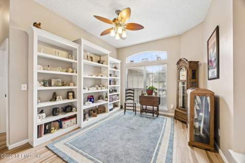 940 Thoroughbred Drive, Orange Park FL - photo 7 of 80