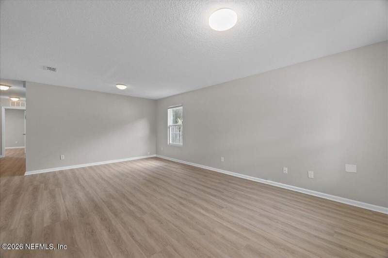 3 bedroom Single Family Residence at 916 Wayne Street, Lake Forest, Jacksonville — photo 3