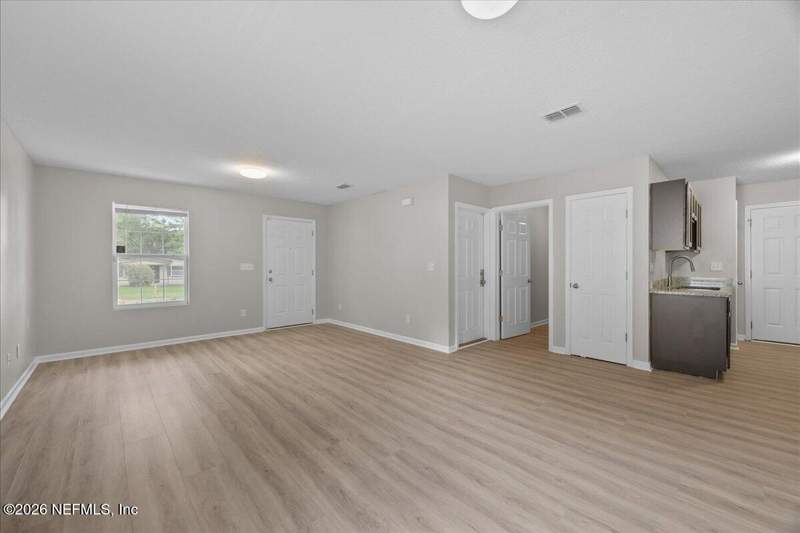 3 bedroom Single Family Residence at 916 Wayne Street, Lake Forest, Jacksonville — photo 5