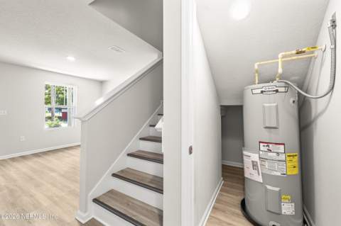 243 W 39th Street, Jacksonville FL - photo 11 of 24