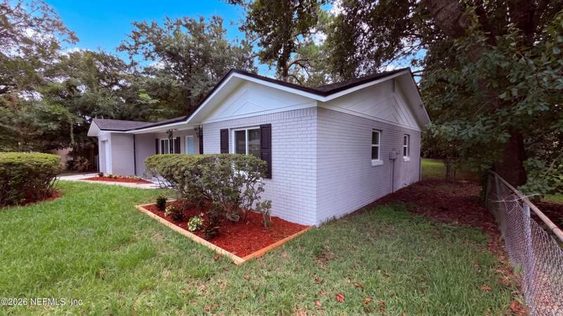 4 bedroom Single Family Residence at 1114 Santiago Drive, Heritage South, Jacksonville — photo 2