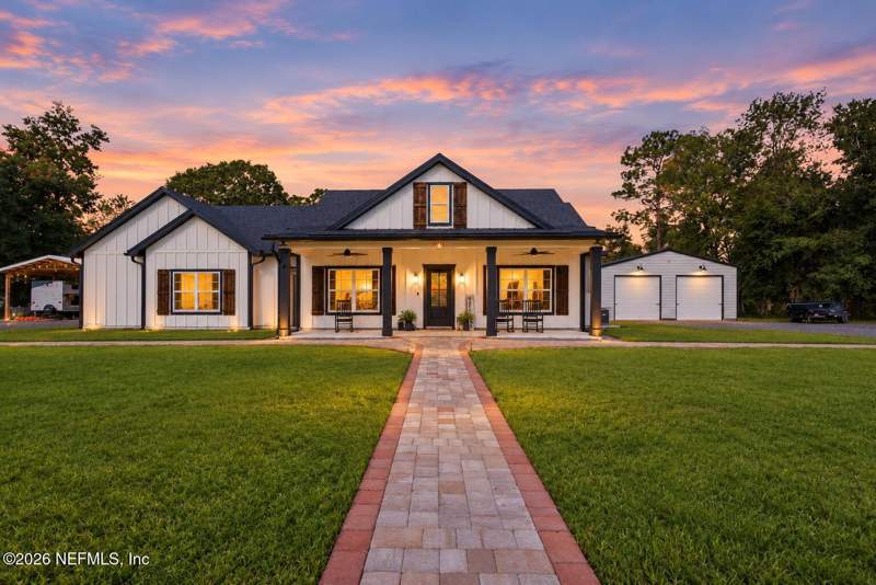 4 bedroom Single Family Residence at 1926 Friendly Place, Holly Oaks, Middleburg — photo 2