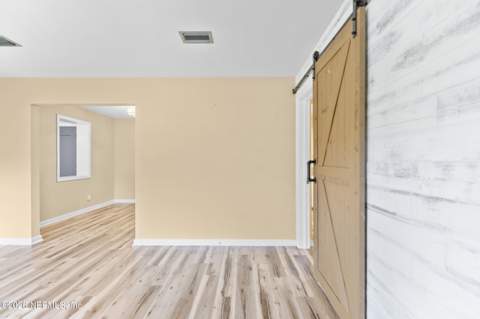 6235 Pine Summit Drive, Jacksonville FL - photo 6 of 28