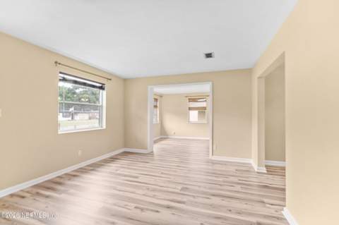 6235 Pine Summit Drive, Jacksonville FL - photo 8 of 28