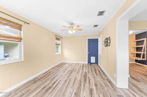 6235 Pine Summit Drive, Jacksonville FL - photo 10 of 28