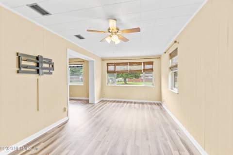 6235 Pine Summit Drive, Jacksonville FL - photo 11 of 28