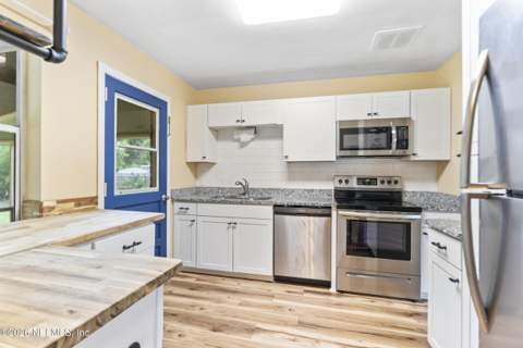 6235 Pine Summit Drive, Jacksonville FL - photo 13 of 28