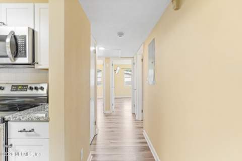 6235 Pine Summit Drive, Jacksonville FL - photo 16 of 28
