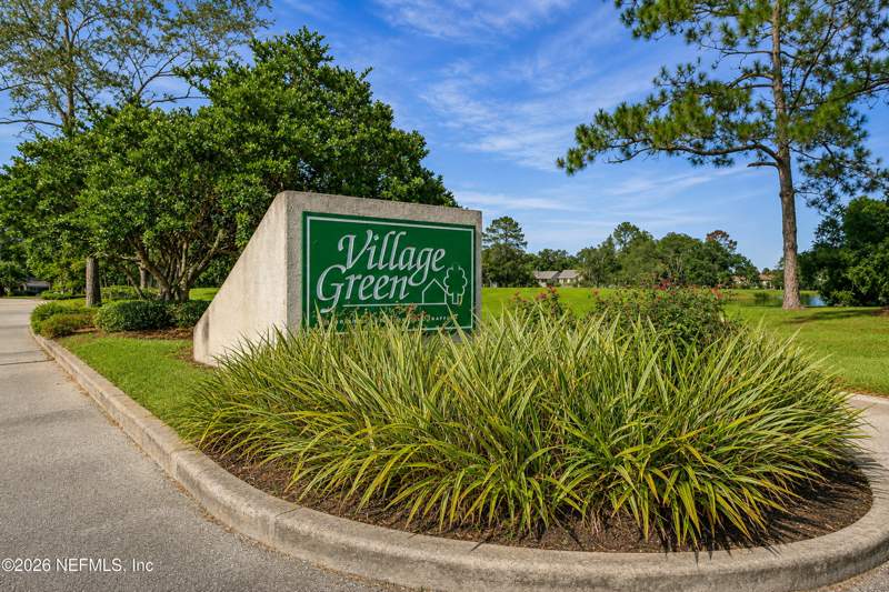 2 bedroom Condominium at 7701 Baymeadows Circle #1077, Village Green At Baymeadows, Jacksonville — photo 2
