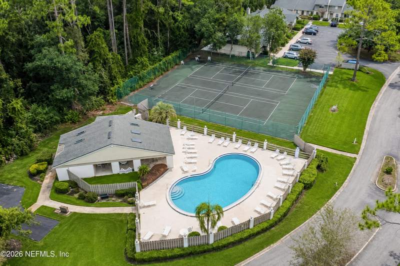 2 bedroom Condominium at 7701 Baymeadows Circle #1077, Village Green At Baymeadows, Jacksonville — photo 3