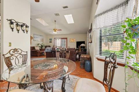 2211 Albury Court, Middleburg FL - photo 10 of 32