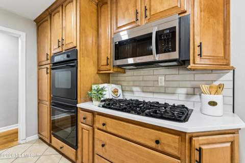 4157 Water Oak Lane, Jacksonville FL - photo 8 of 28