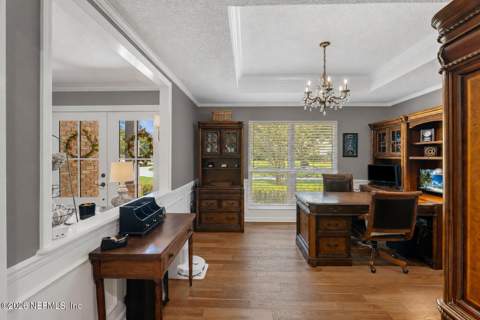 8148 Blue Jay Lane, Jacksonville FL - photo 10 of 111
