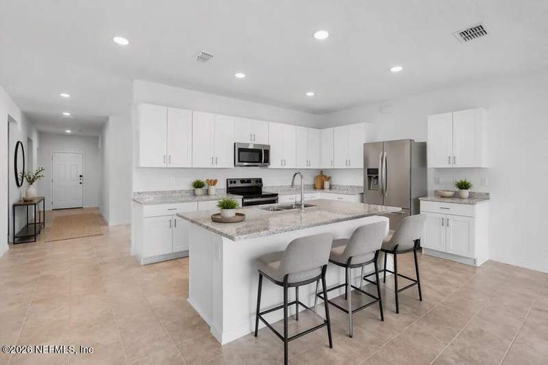 4 bedroom Single Family Residence at 8465 Lilias Circle, Coopers Meadows, Jacksonville — photo 2