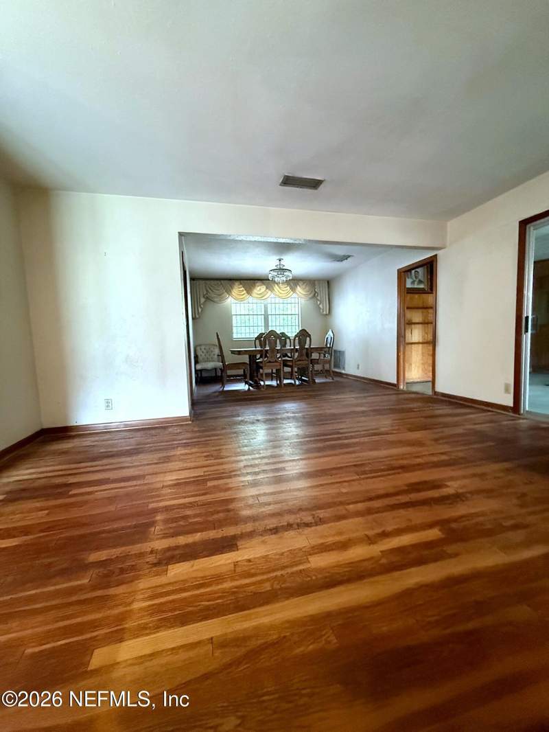 3 bedroom Single Family Residence at 5918 Lusaid Drive, Kinnard, Jacksonville — photo 4