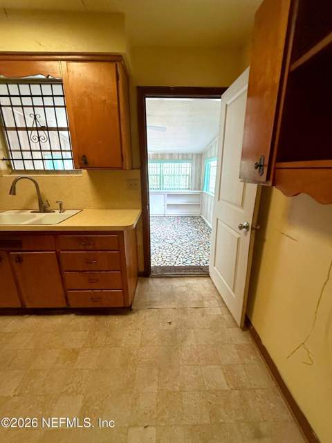 5918 Lusaid Drive, Jacksonville FL - photo 18 of 22