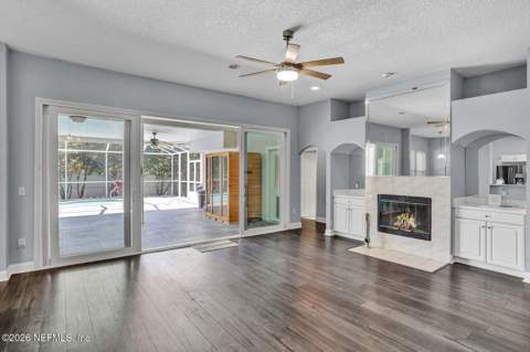 2958 Canyon Falls Drive, Jacksonville FL - photo 9 of 35