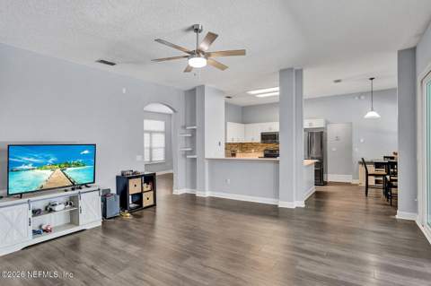 2958 Canyon Falls Drive, Jacksonville FL - photo 11 of 35