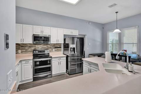 2958 Canyon Falls Drive, Jacksonville FL - photo 16 of 35
