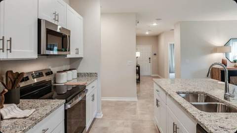 8179 Archibald Terrace, Jacksonville FL - photo 9 of 27