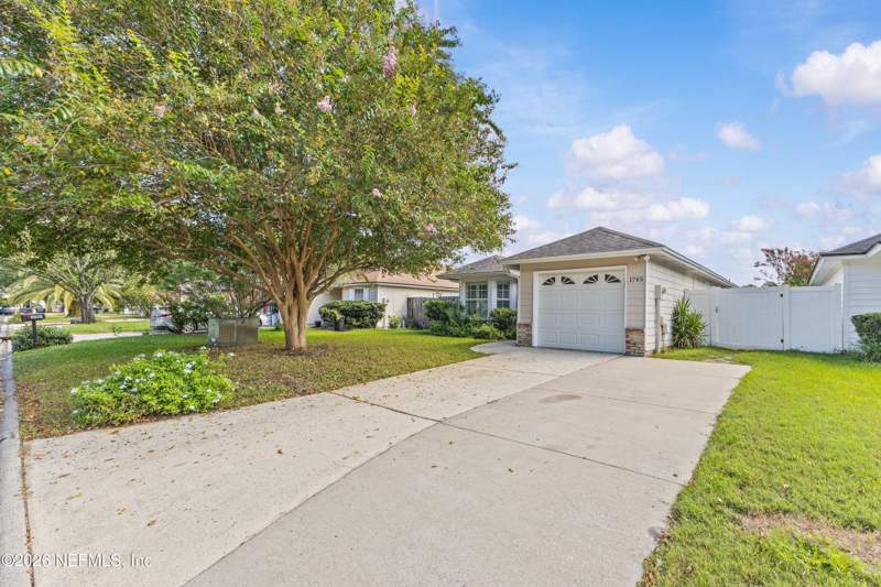 3 bedroom Single Family Residence at 1705 Ashmore Green Drive, The Pines Of Kensing, Jacksonville — photo 2