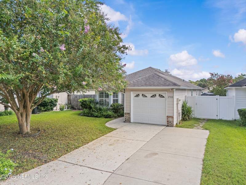 3 bedroom Single Family Residence at 1705 Ashmore Green Drive, The Pines Of Kensing, Jacksonville — photo 3