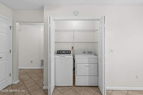1705 Ashmore Green Drive, Jacksonville FL - photo 16 of 47