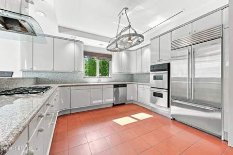 715 Rio Lindo Drive, Jacksonville FL - photo 8 of 74