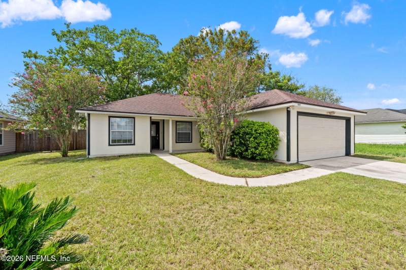3 bedroom Single Family Residence at 608 Abbey Court, Olde Sutton Parke, Orange Park — photo 2