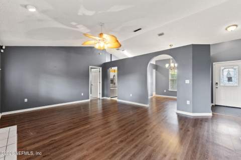 608 Abbey Court, Orange Park FL - photo 6 of 27