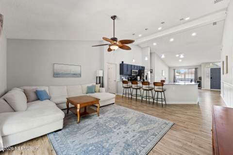 2500 Cedar Trace Drive, Jacksonville FL - photo 15 of 40