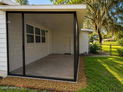 423 Holiday Drive, Interlachen FL - photo 14 of 20