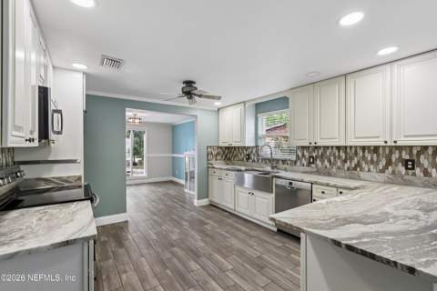 4186 Foxford Court, Jacksonville FL - photo 19 of 41
