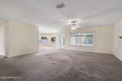 6045 Judy Drive, Jacksonville FL - photo 7 of 40