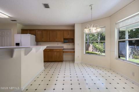6045 Judy Drive, Jacksonville FL - photo 10 of 40