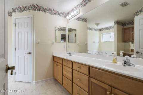 6045 Judy Drive, Jacksonville FL - photo 17 of 40