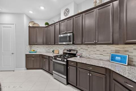 208 Pioneer Village Drive, Ponte Vedra FL - photo 11 of 56