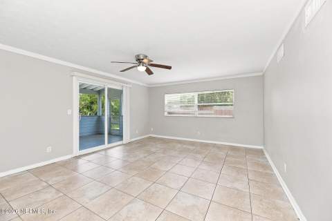 6015 Caprice Drive, Jacksonville FL - photo 9 of 22