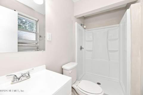 6015 Caprice Drive, Jacksonville FL - photo 13 of 22